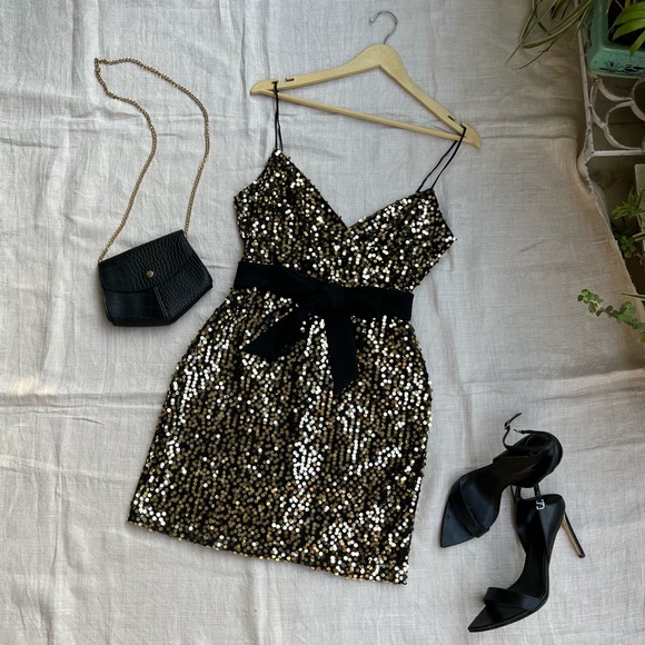 Dresses & Skirts - Black Gold Sequin Bodycon Mini Dress